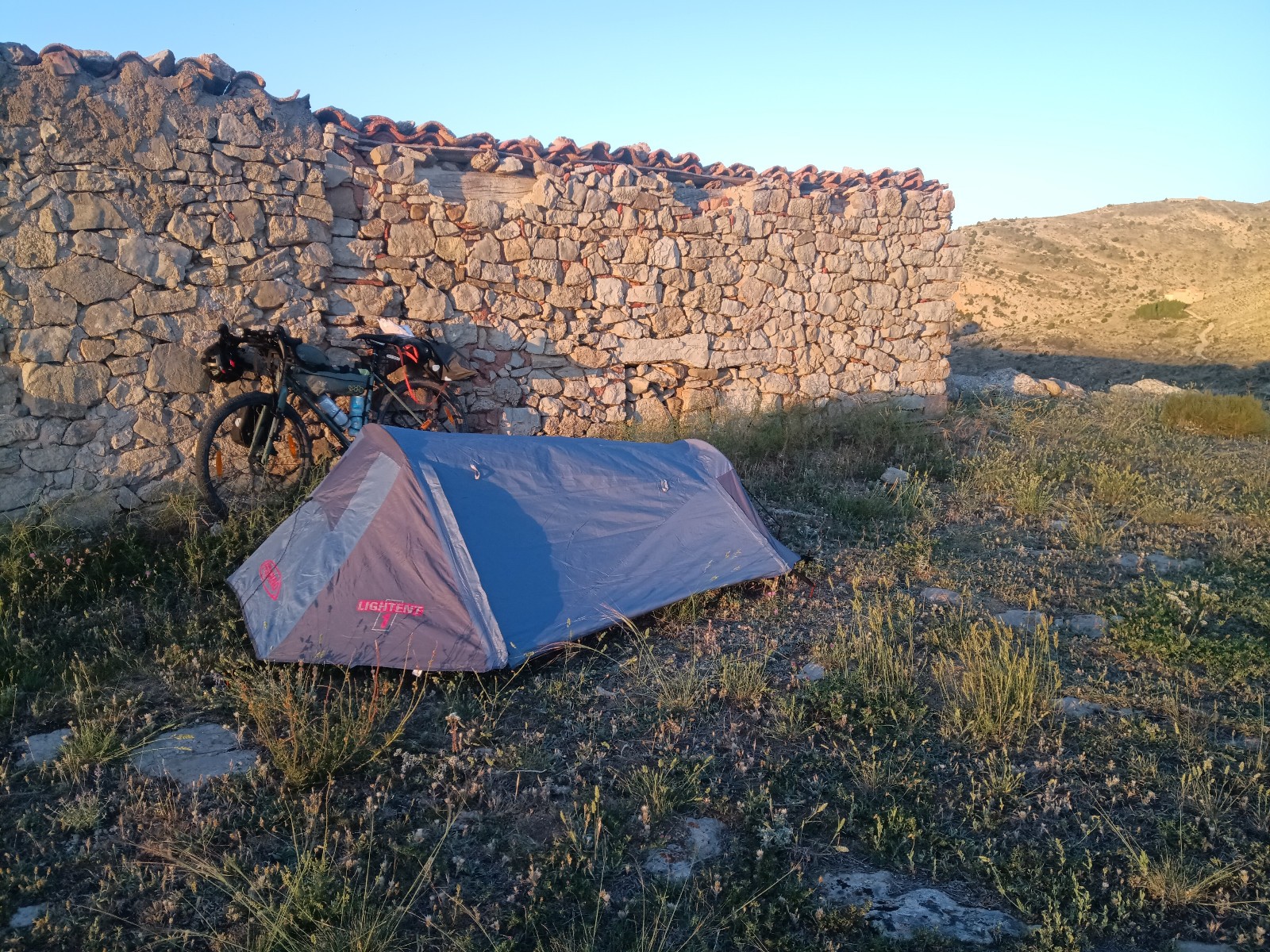 Tenda Ferrino Lightent 1 per una persona.