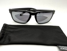 Oakley OO9417 - 0559 Matte Black Polarized Holbrook XL Sunglasses New w/ Defect