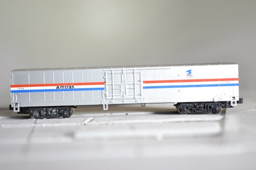 VAGÓN DE PASAJEROS ESCALA N 80380 CON COR CORREO AMTRAK COCHE EXPRESS | Condition: Used