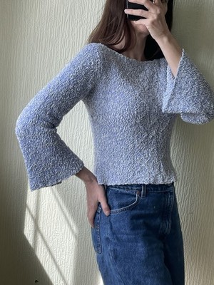 Schöner gesprenkelter Pullover mit Glockenärmeln Größe 12 blau