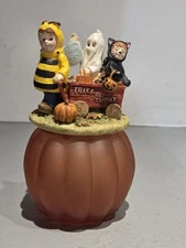 Yankee Popular Creations Candle Halloween Trick Or Treaters Votive Jar Topper