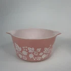 Pyrex Pink Gooseberry #473 1 Qt Round Casserole Dish vintage no lid