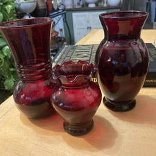 3 Vintage Anchor Hocking Royal Ruby Red Glass Flower Vases 7”& 4” Holiday Table