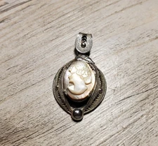 Vintage Uncas Sorrento Sterling Silver filigree Mother Pearl cameo pendant