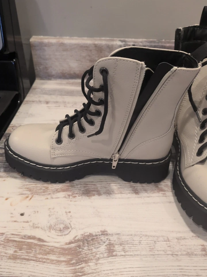 Botas Mujer Sincerely Jules Cremallera Talla 6M Excelente Estado Blancas Con Cordones Foto 4 de 4
