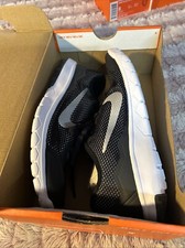 Nike Flex Experience kids Sneakers size 6Y