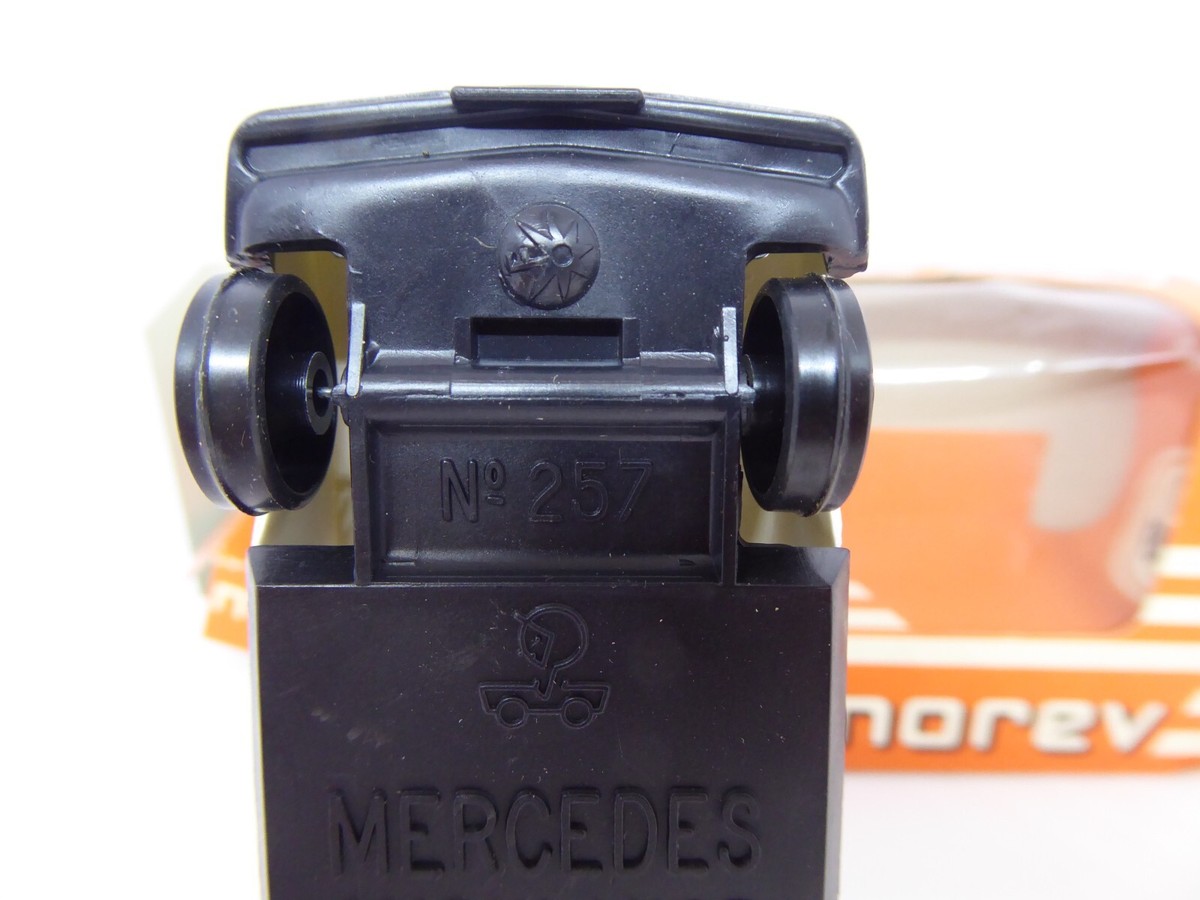 Norev - Plastigam Serie Luxe - Mercedes Ambulance - Ref 257