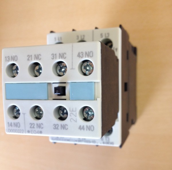Siemens SchüTz Mit Varistor,4Kw,24V/Dc,50Hz,3Rt1023-1Db44-0Kv0,2S,2Ö,Ovp,3Rt-image
