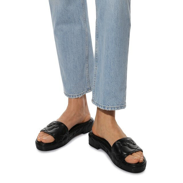 $450 Valentino Garavani Black 03 Atelier Rose Slide Sandals $450 Valentino Garavani Black 03 Atelier Rose Slide Sandals