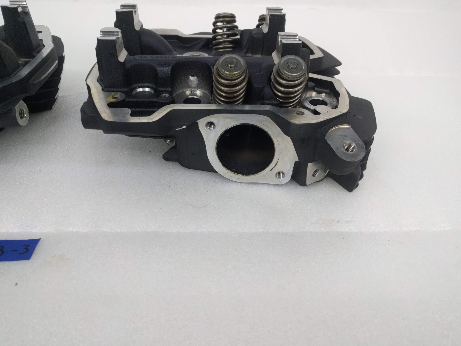 OEM Harley-Davidson 2017-2022 Milwaukee 8 Cylinder Heads 16500404  