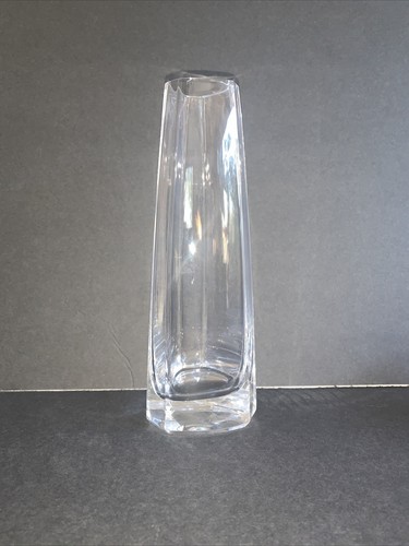 Tiffany & Co. Crystal Vase Triangular - Picture 11 of 12