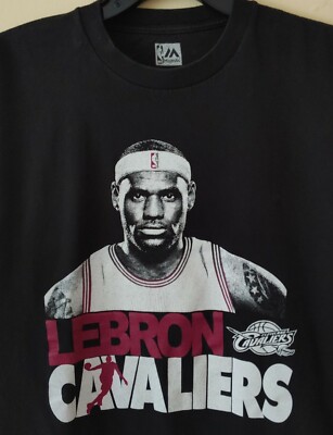 LeBron James Cavaliers T-Shirt - Size M - NBA Majestic Cleveland Cavs