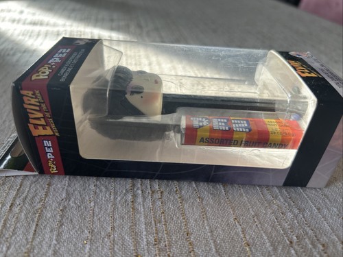 Funko Pop Pez Elvira Mistress Of Darkness Candy Dispenser Limited Edition - Picture 3 of 5