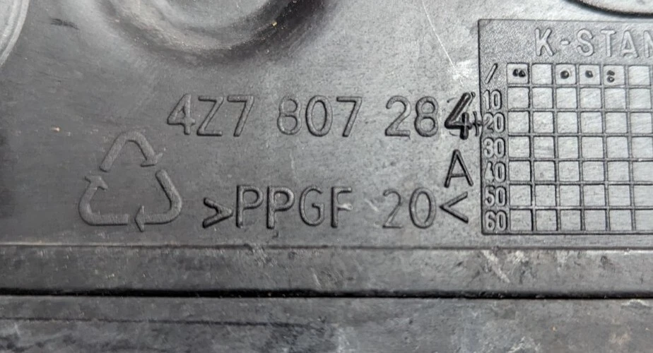 AUDI ALLROAD QUATTRO 2001-2005 - Guía de parachoques delantero derecho / soporte 4Z7807284A Foto 3 de 3