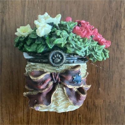 Boyds Bears Uncle Bean's Treasure Box Brie McNibble Basket Resin