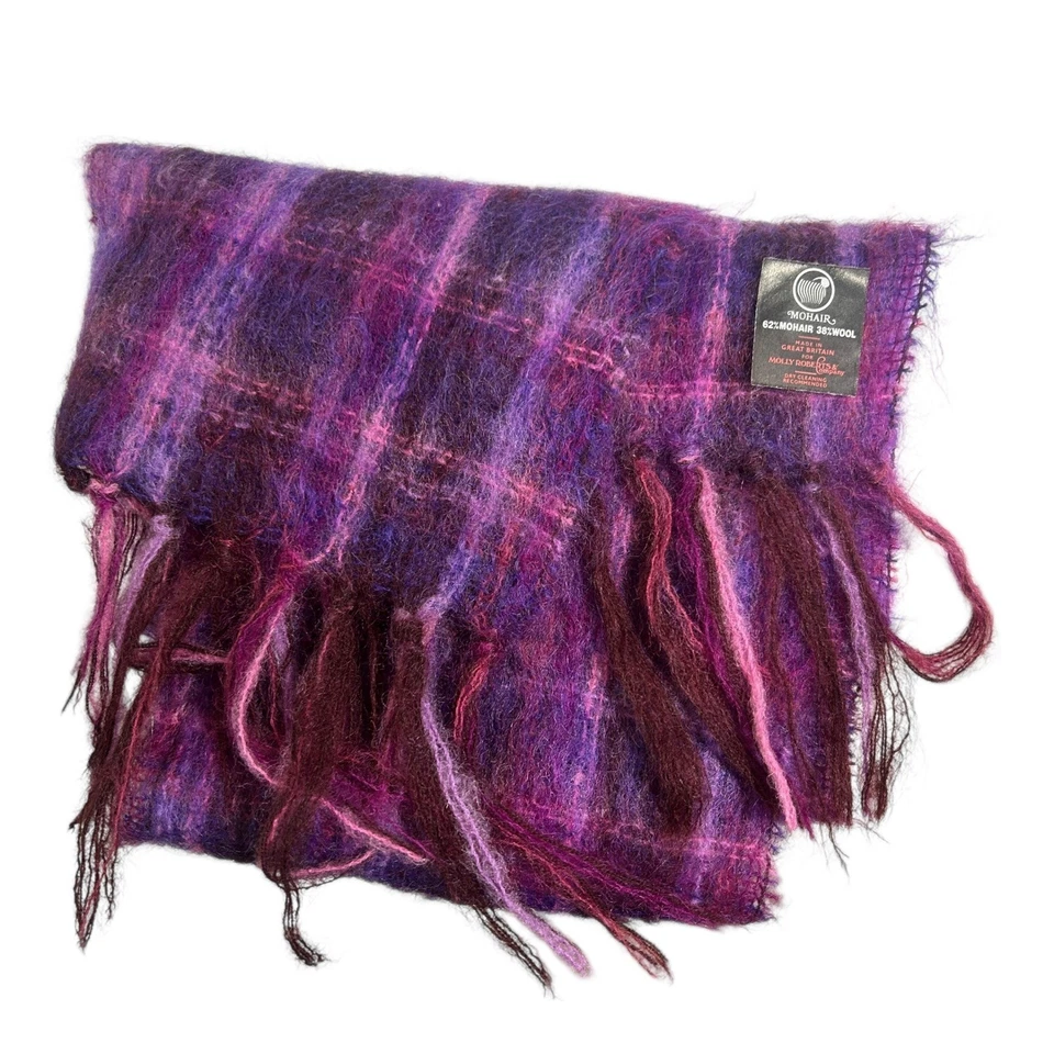 Bufanda de lana mohair hecha en Gran Bretaña púrpura flecos a cuadros de colección suave niña acogedora Foto 4 de 4