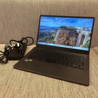 ASUS ROG Zephyrus G14 Ryzen R9-4900HS 14'' 3.0GHz SSD 512GB RAM 16GB Win 10 Home
