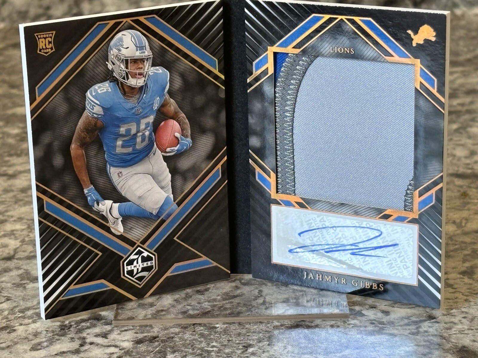 2023 Limited Jahmyr Gibbs Limited Rookie Booklet 3/49