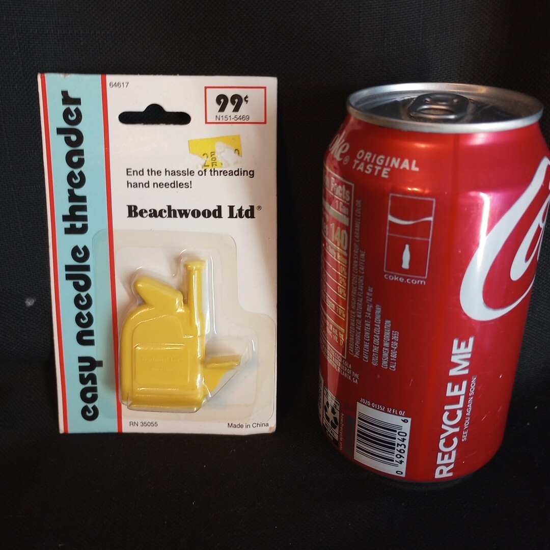New Vintage 1989 Plastic Witch Automatic Easy Needle Threader Yellow, Sewing Aid