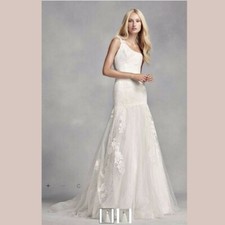 Vera Wang - One shoulder Lace Wedding Dress - New w/all tags - Size 10 