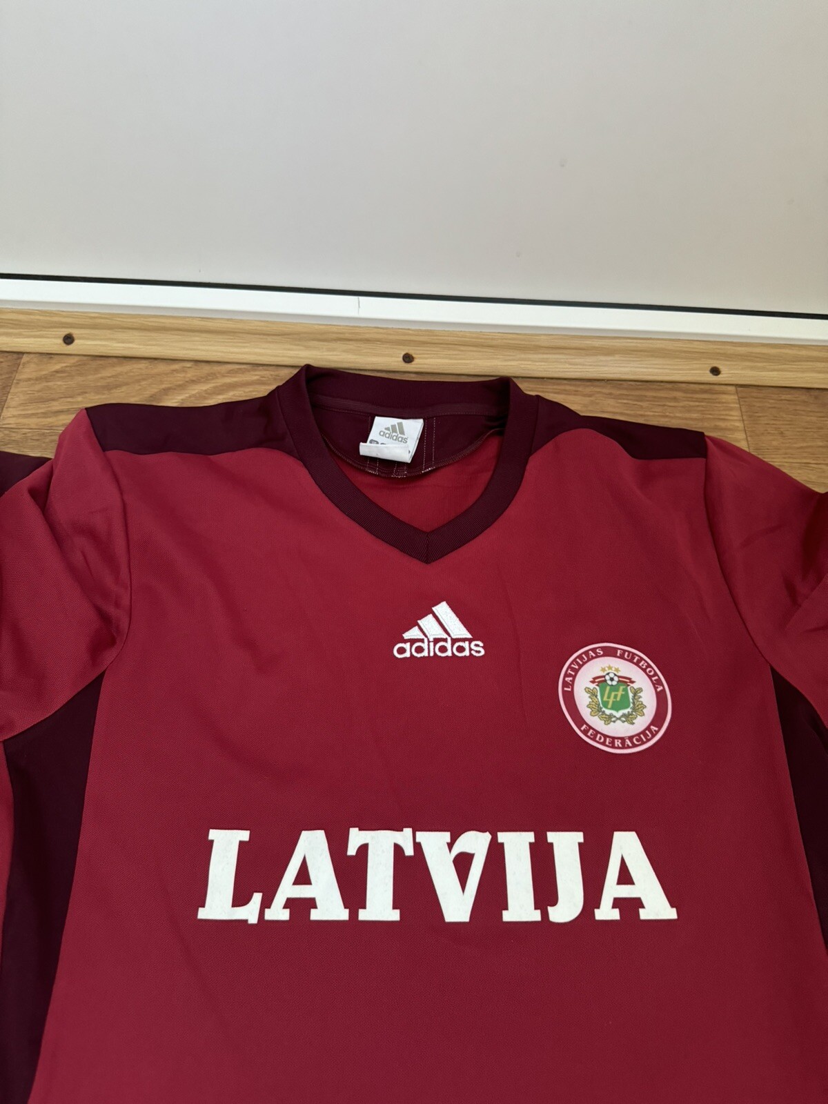 2014-2016 LATVIA FOOTBALL SHIRT JERSEY ADIDAS RARE ADIDAS VINTAGE RARE SZ S thumbnail 2