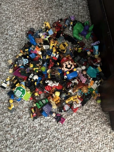 New ListingLot Of 100+ Lego Minifigures Star Wars, Marvel, Ninjago, Lord Of The Rings, DC