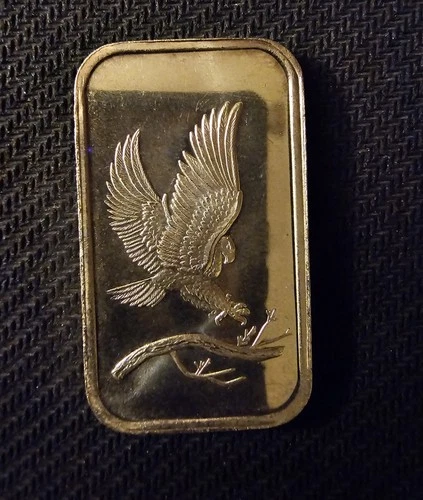 One Troy Oz SilverTowne Eagle Silver Art Bar .999 Fine Silver Beautiful BAR.