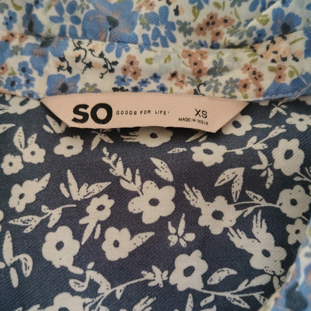 SO Floral Patchwork Sleeveless Button Up Blouse S… - image 7