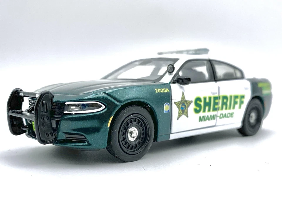 Welly 1/43 Scale 2024 Dodge Charger Miami-Dade Sheriff Custom - Image 3 of 4