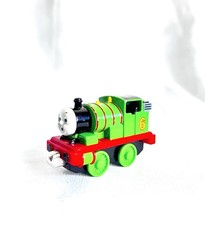 Thomas  Friends Take-N-Play LearningCurve Die Cast Percy 2002 Metal Train Green