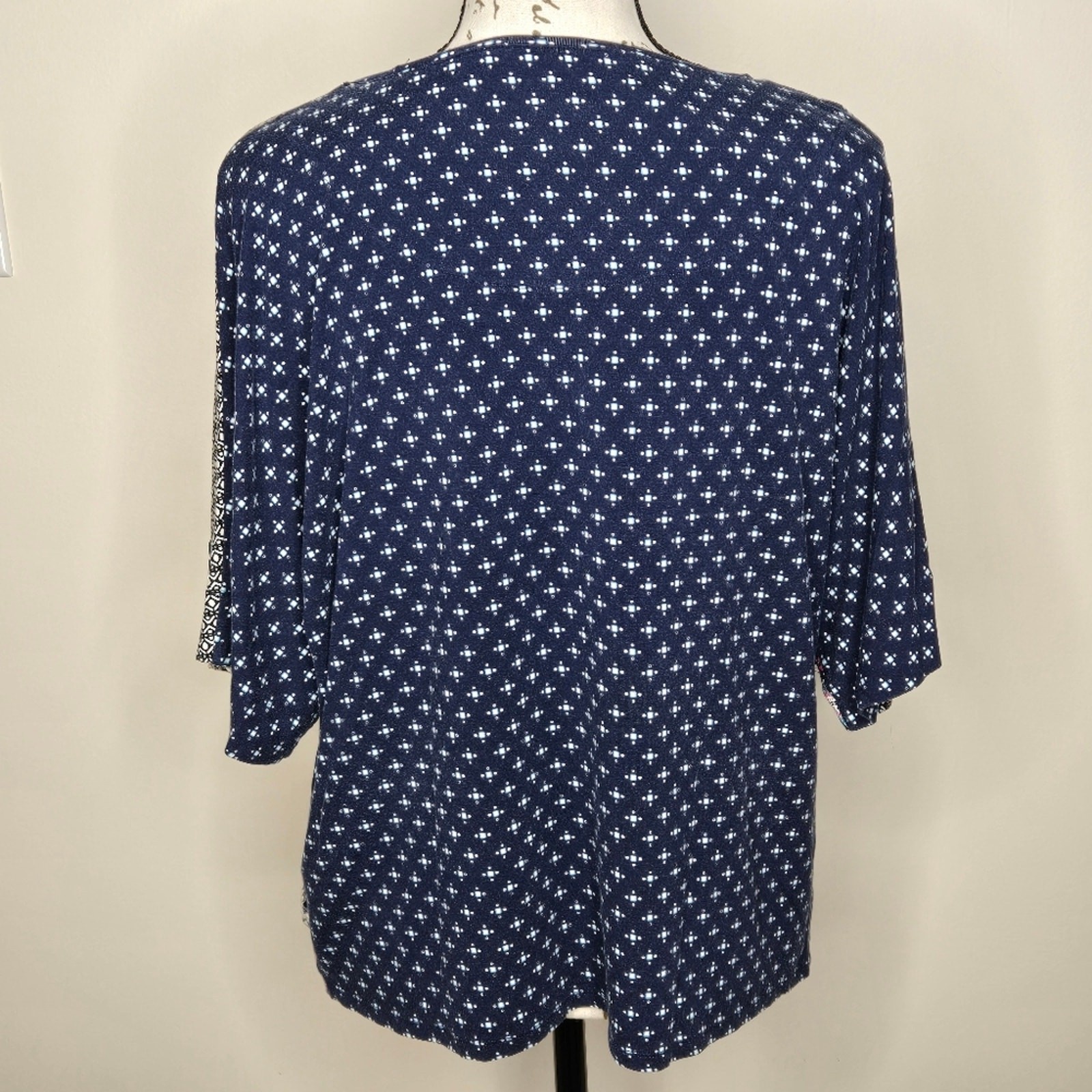 CHICOS Multicolor Patchwork Patterned Womens Shor… - image 3