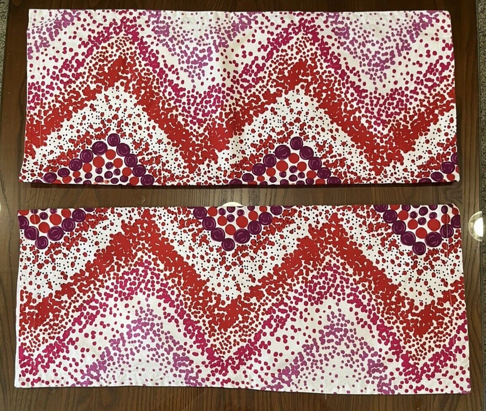 Trina Turk um par 23" x 28" branco vermelho roxo laranja pontos Chevron Design - Imagem 2 de 4