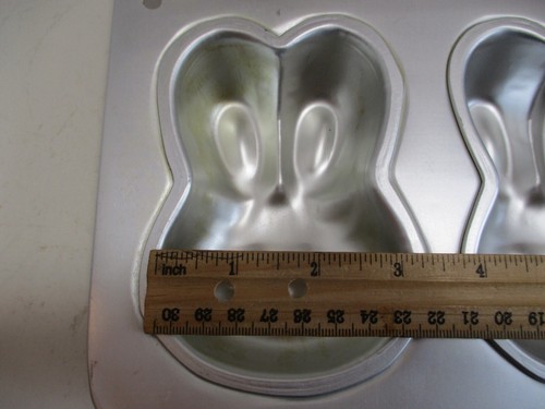 Vintage Easter Wilton Cake Pan 6 Mini Bunnies 2705-1426 Rabbit Baking Pan Bunny - Picture 3 of 12