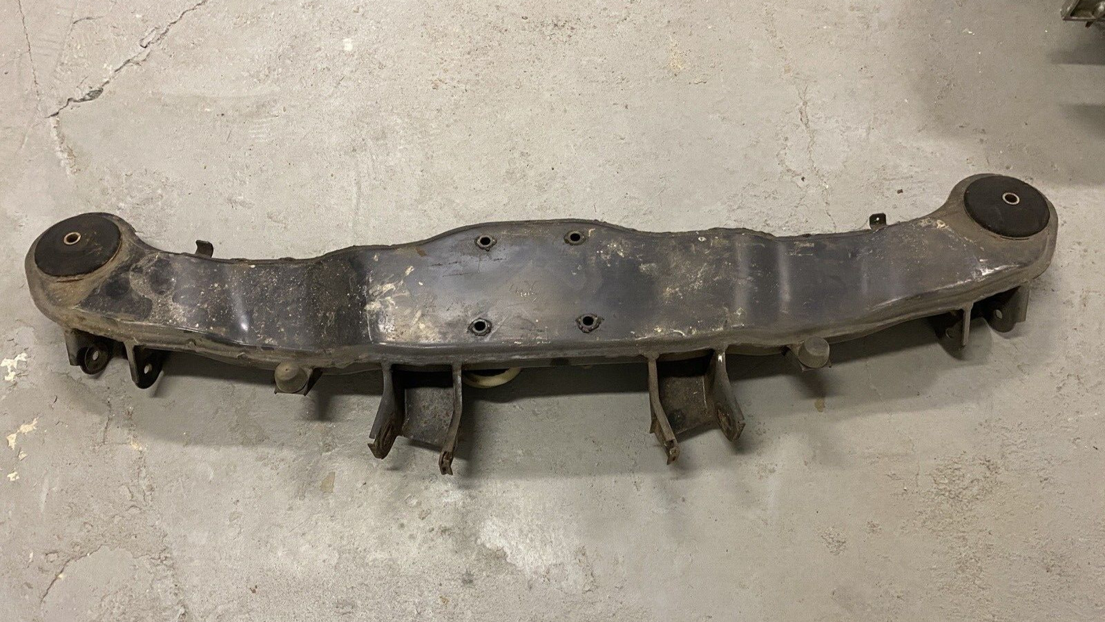 84-91 MASERATI BITURBO/425/430/228/SPYDER/Si REAR SUSPENSION SUBFRAME