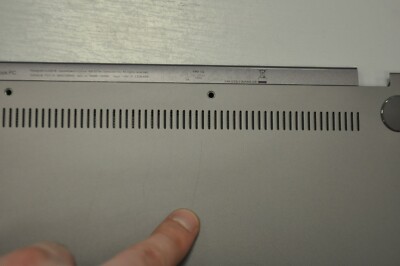 990677_4