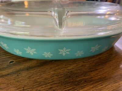 Vintage Pyrex Divided Blue Casserole Dish Turquoise Snowflake 1.5 Qt With Lid