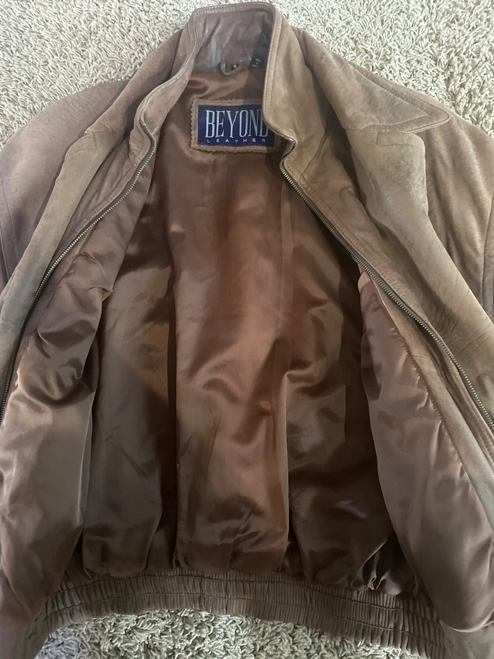 CHAQUETA DE CUERO GENUINO DE BEYOND Hombre Foto 3 de 3