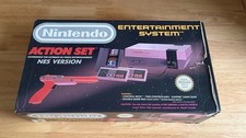 Nintendo NES Entertainment System Video Game Console Boxed Action Set