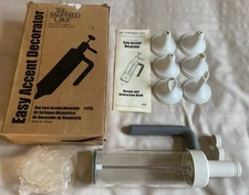 THE PAMPERED CHEF  #1775 Easy Accent Decorator Icing Decorating
