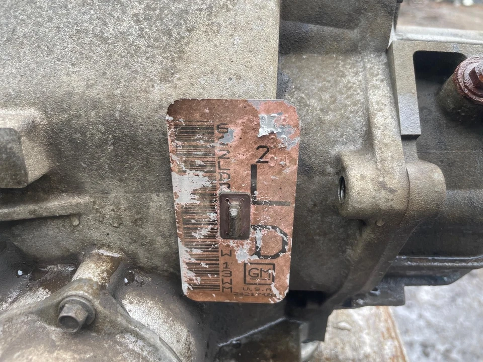 AUTO 3.8L FWD FR9 Transmission Assy. CHEVY MONTE CARLO 02 Foto 3 de 4