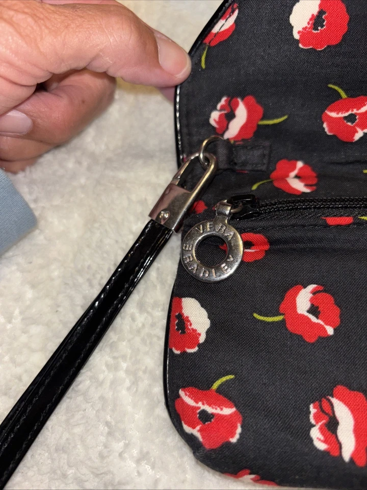 Vera Bradley Poppy Fields Flapper Wallet Wristlet Floral Black Patent Trim - Image 4 of 4