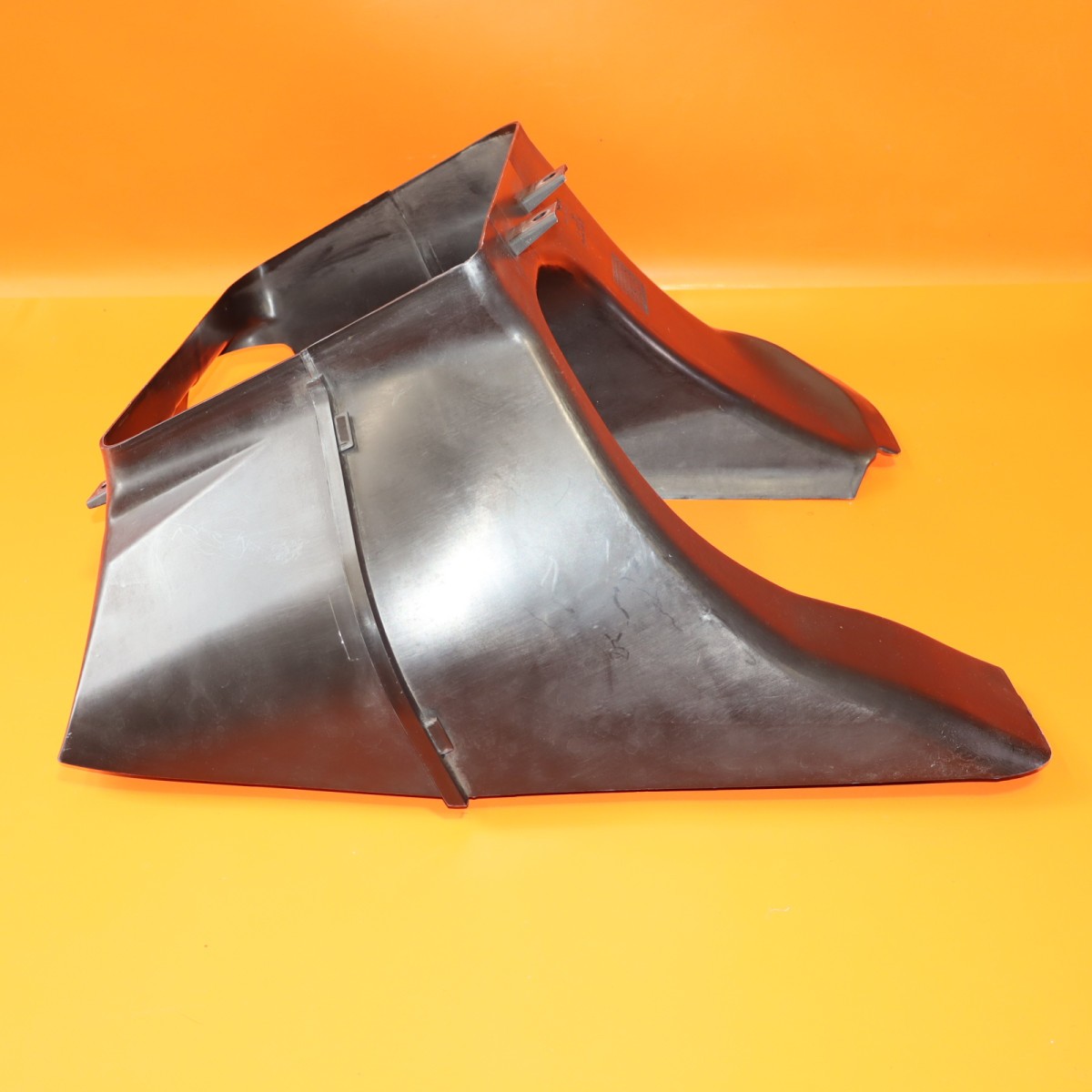 ROLLS ROYCE CULLINAN RADIATOR AIR DUCT RIGHT PASSENGER 2019-2024 51137450786 OEM