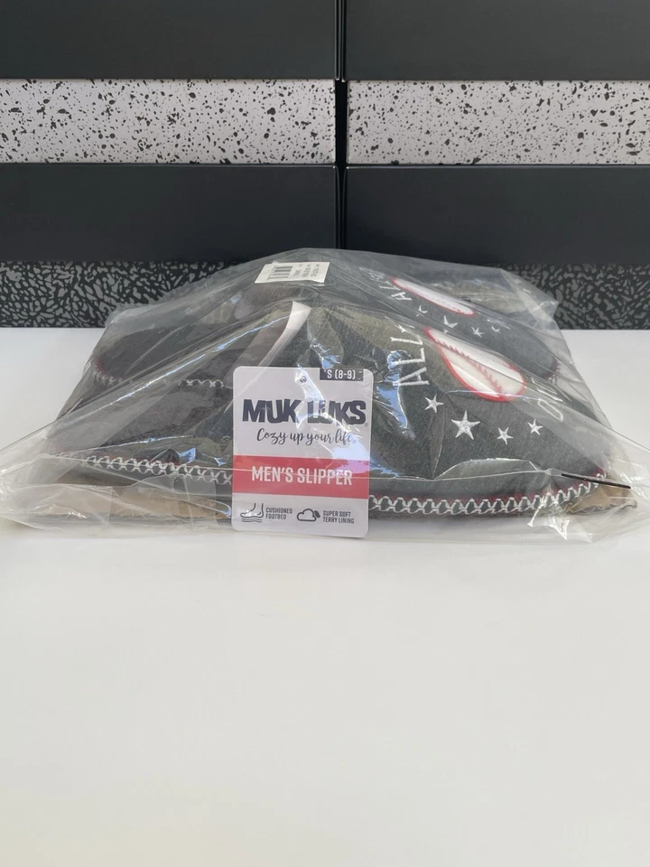 Nuevo MUK LUKS All Star Dad Jereey Scuff Zapatilla 1100371-022 Para hombres Talla S 8/9 RARO Foto 3 de 4