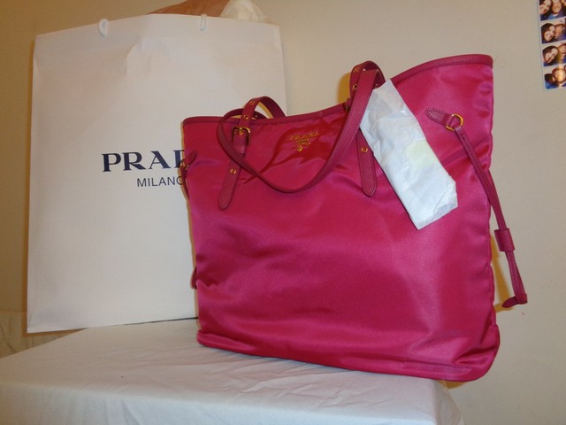 tessuto saffiano prada bag