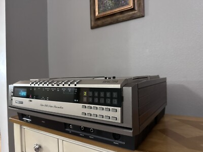 1981 Toshiba Betamax Video Cassette Recorder Model V-8500T. Rare