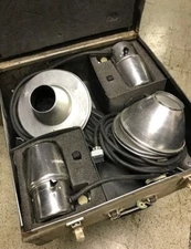 2 VINTAGE CALUMET STROBE HEADS WITH ACCESSORIES