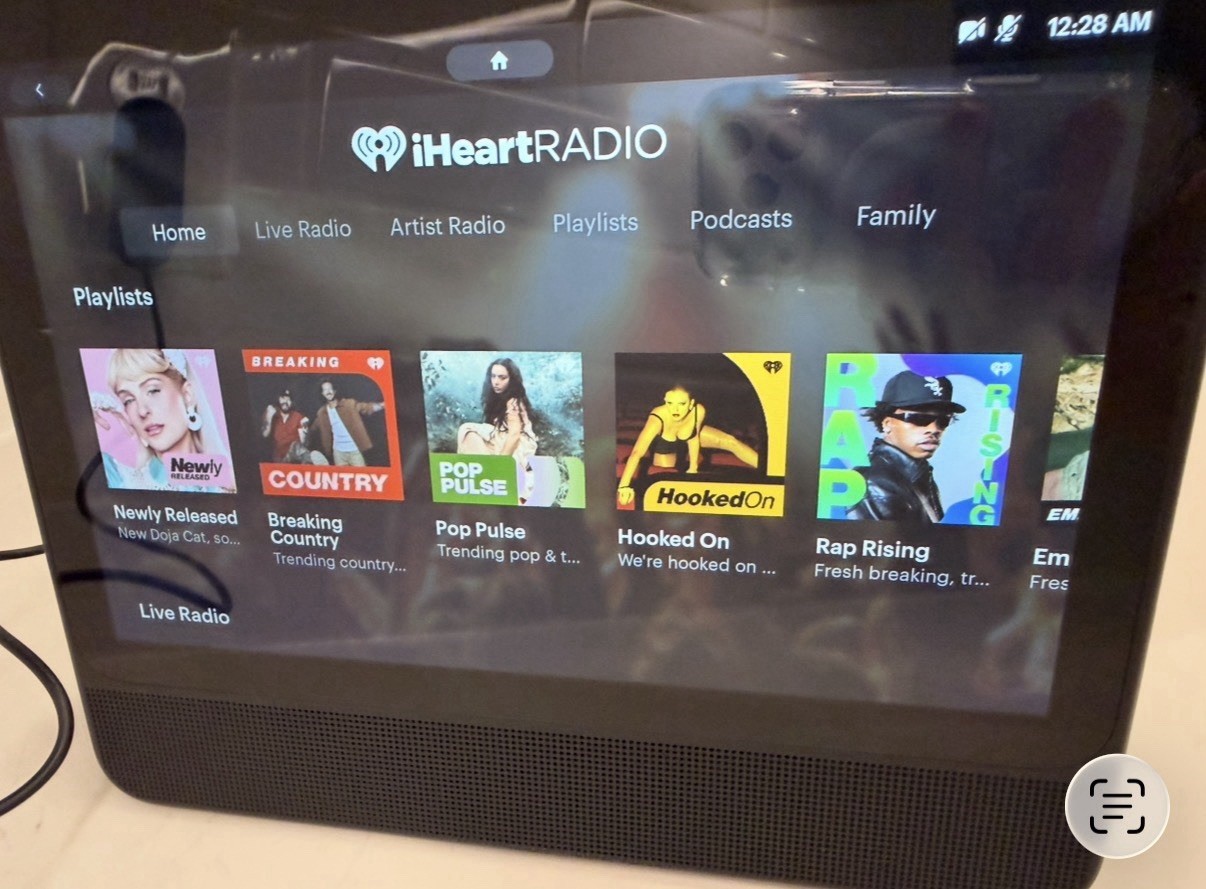 Facebook Portal 10” Smart Video Calling Display B81A0A1BUS Tested Reset Works