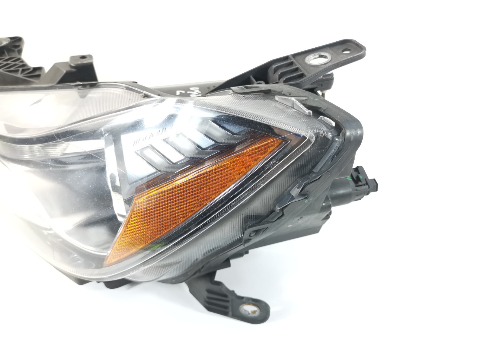 Maserati Ghibli 2014 FRONT+LEFT Headlight P/N 670005476
