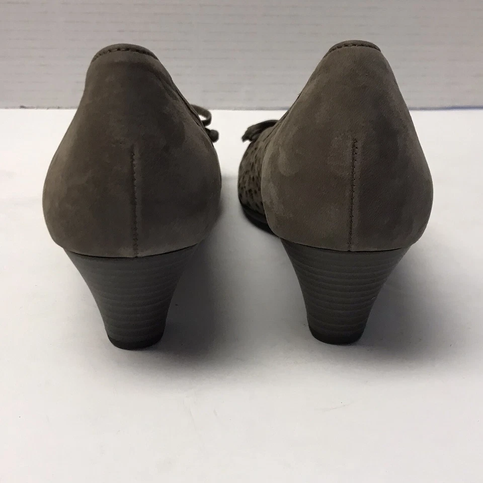 "Bombas de gamuza gris perforado Gabor para mujer talla 7,5 M lazos de tacón de 2-1/4""" Foto 4 de 4