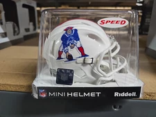 NEW ENGLAND PATRIOTS WHITE THROWBACK MINI HELMET RIDDELL NEW IN BOX